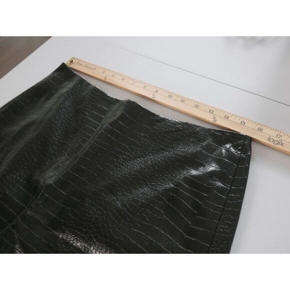 Calvin Klein Women's Black Faux Leather Mini Skirt Size 10 - Picture 4 of 8